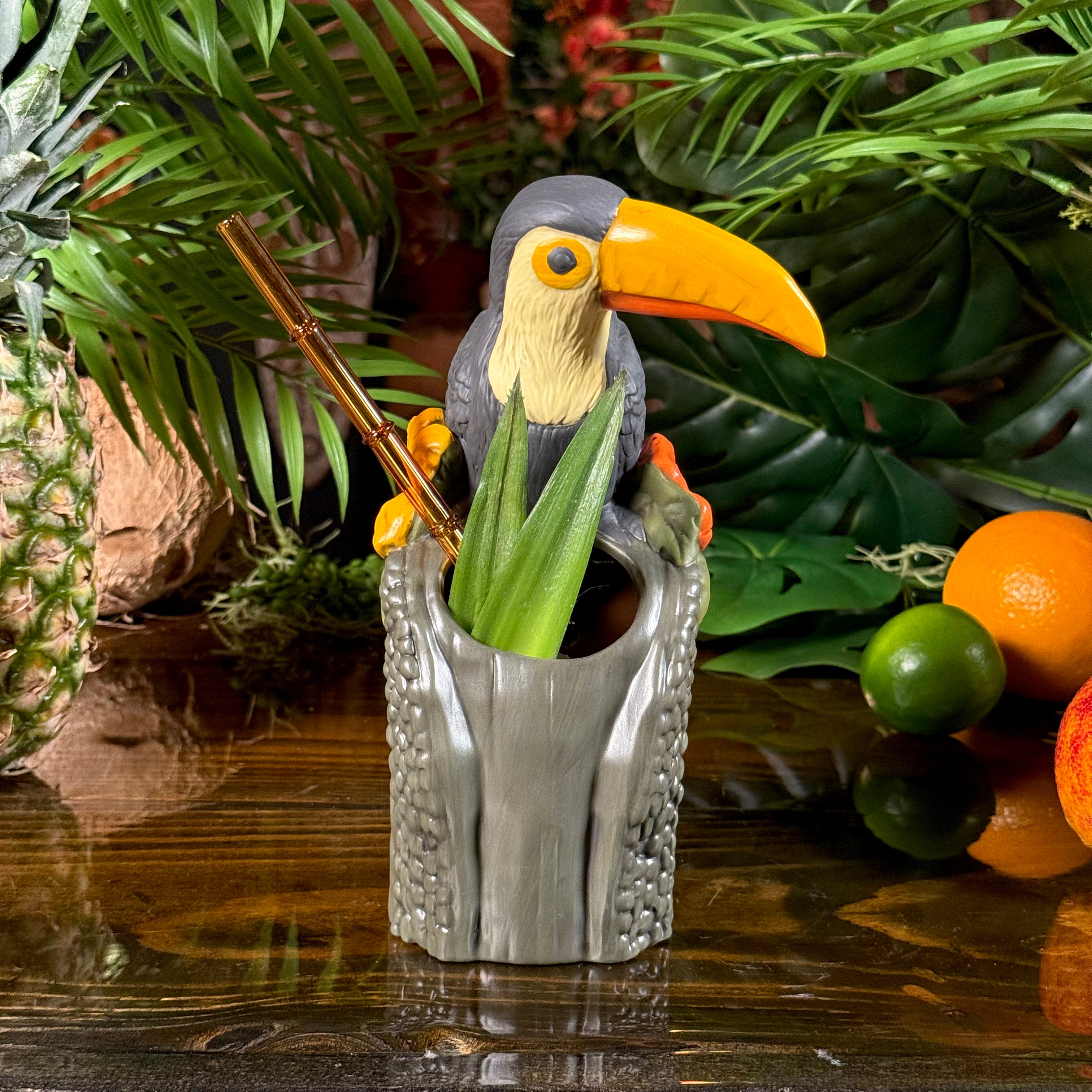 tiiikun！バーディック Protectors of Paradise: Toucan & Ku (Pōhaku) - Ceramic Tiki Mug