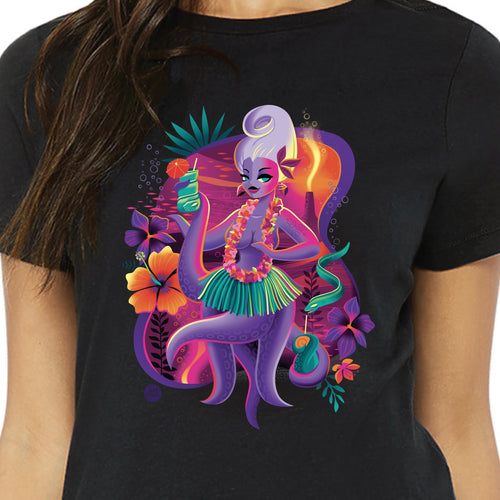 LAST CHANCE 'Mistress of the Deep' Womens Tee